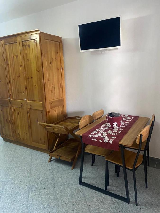 Aparthotel Le Stanze Del Mare Golfo Aranci Exterior foto