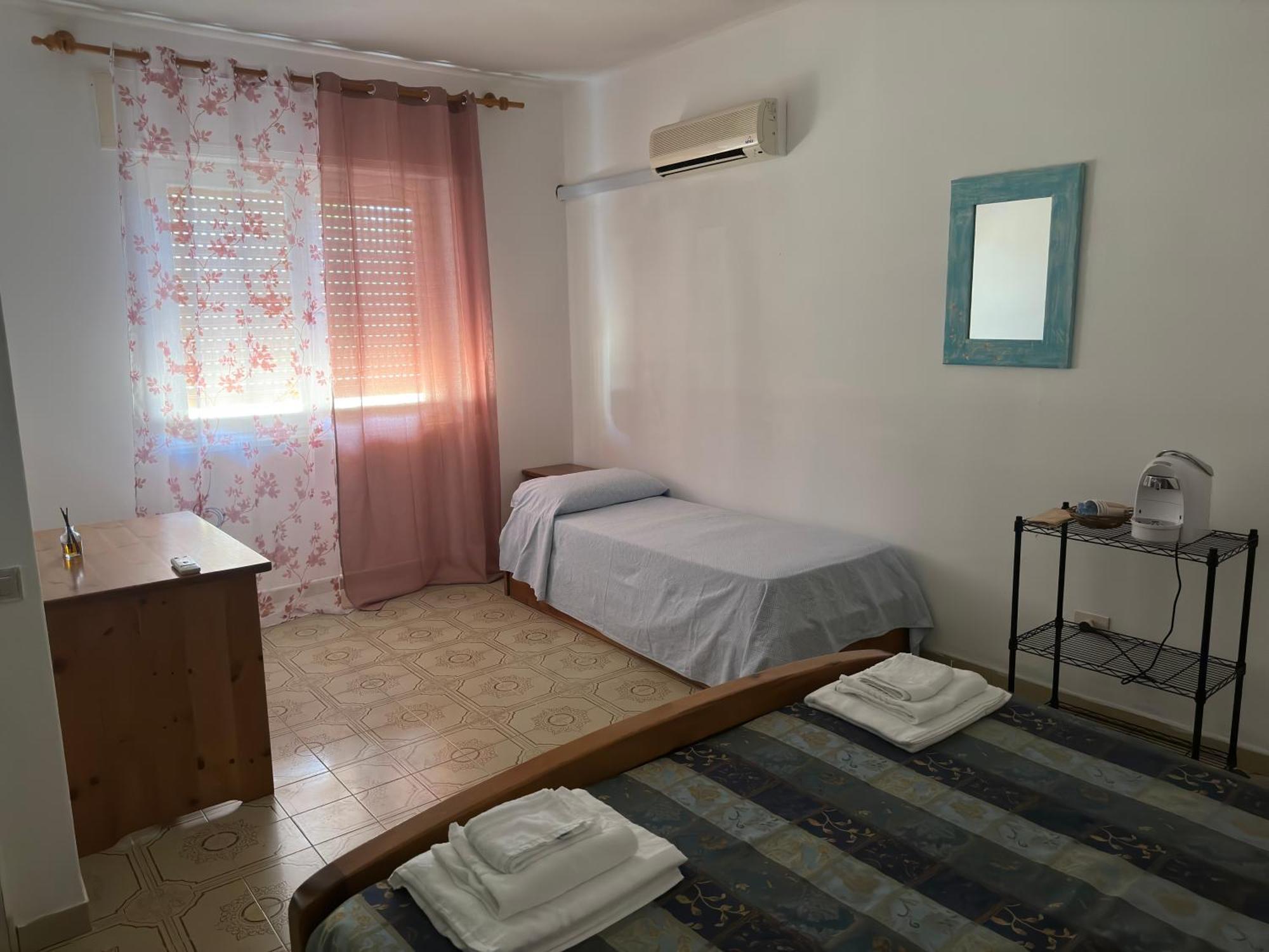 Aparthotel Le Stanze Del Mare Golfo Aranci Zimmer foto