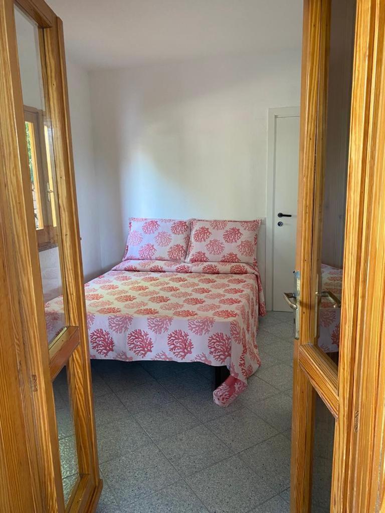 Aparthotel Le Stanze Del Mare Golfo Aranci Zimmer foto